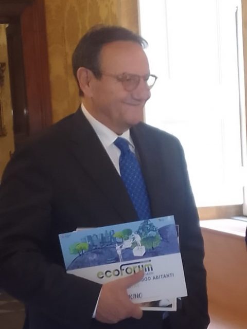 Il Comune di Fiumicino premiato all’Ecoforum del Lazio per l’eccellenza nella gestione dei rifiuti