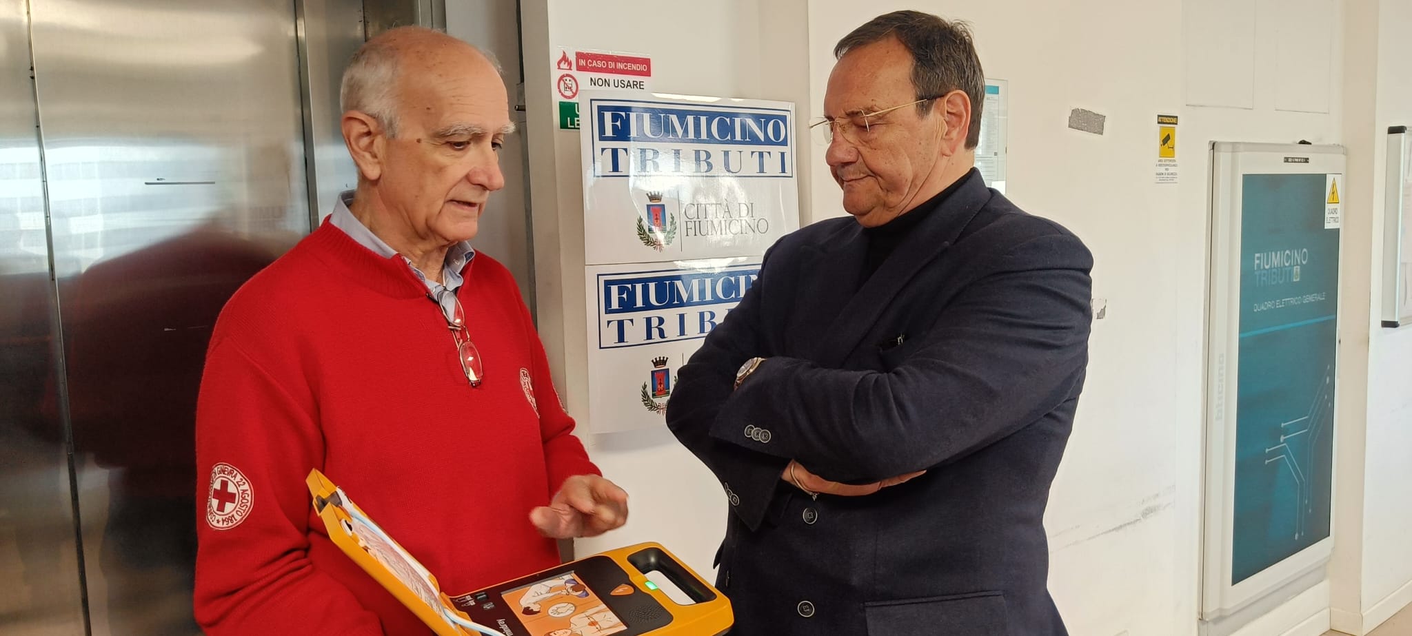 Inaugurato  defibrillatore per la sicurezza di tutti negli Uffici della Fiumicino Tributi