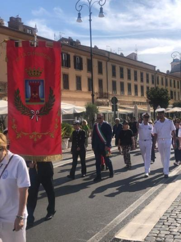 Il Sindaco, Mario Baccini partecipa alla storica processione della "Madonna Fiumarola" sul Tevere.